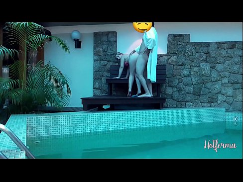 ❤️ Chefe convida empregada para a piscina, mas não conseguiu resistir a um ️❌ Sexo vídeo em nós ﹏